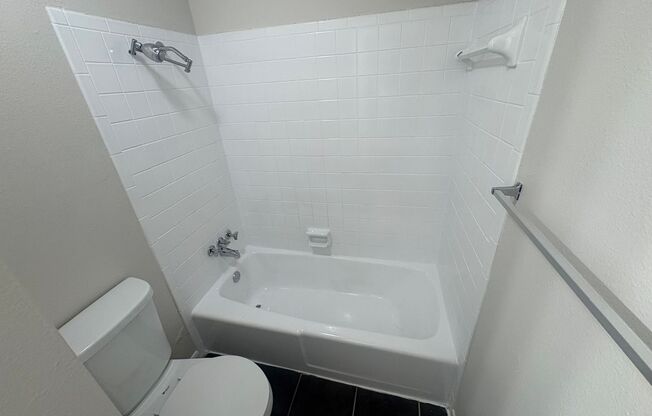 2 beds, 1 bath, 896 sqft, $1,499, Unit WIL-241