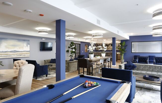 1 bed, 1 bath, 677 sqft, $2,500, Unit 419