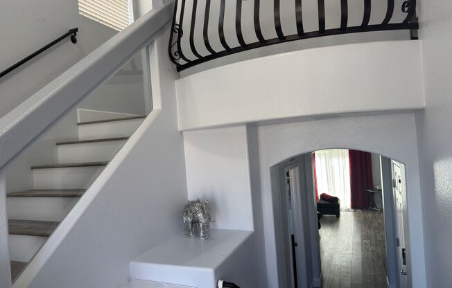 3 Bed  home FULLY FURNISHED