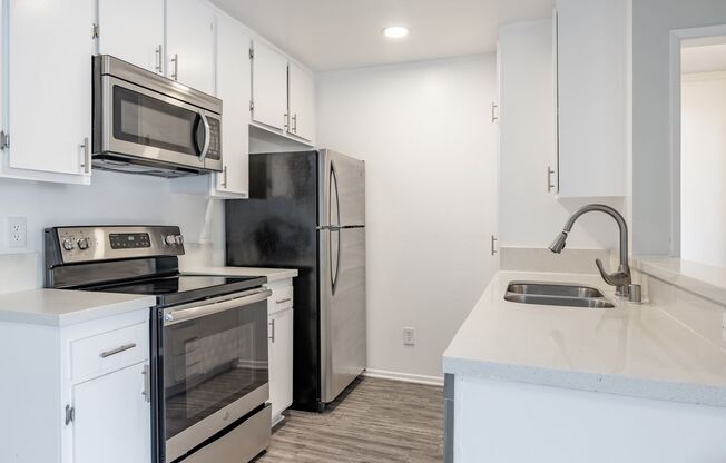1 bed, 1 bath, 695 sqft, $1,848, Unit 220