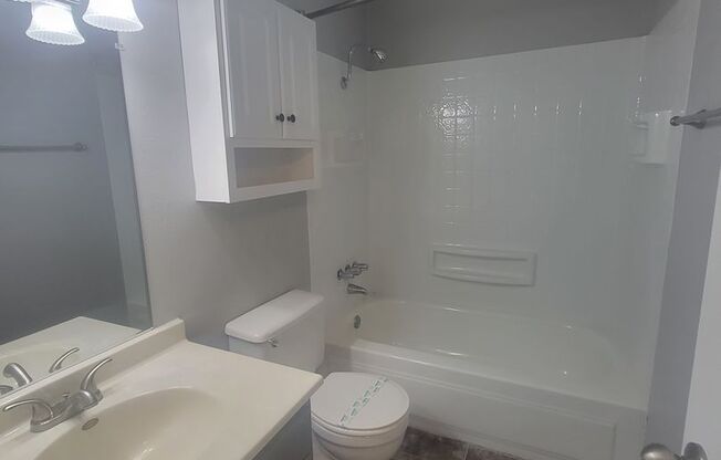 1 bed, 1 bath, 615 sqft, $695, Unit 1113-304