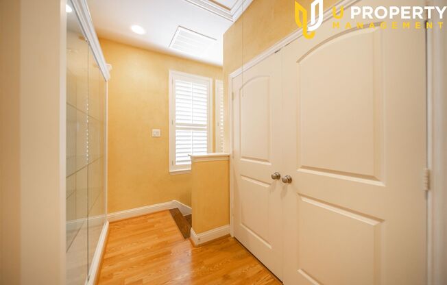 Charming 3-Bedroom Home, Walk to Shops & Entertainment in Prime Plano Location!