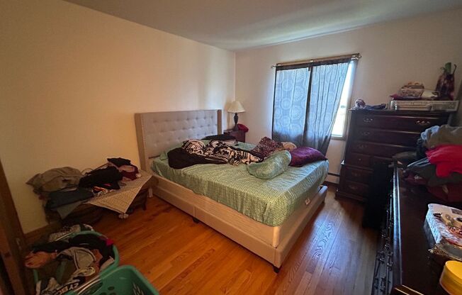 1 bed, 1 bath, $1,015, Unit 9