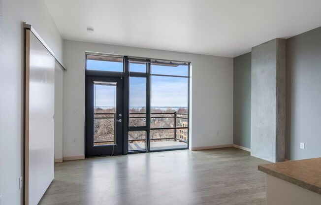 1 bed, 1 bath, 586 sqft, $1,835, Unit 0701