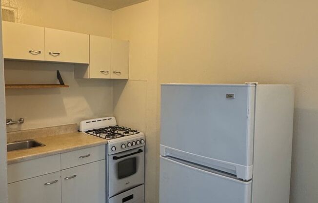 ***Near CAL/UCB Campus*** Great Deal!