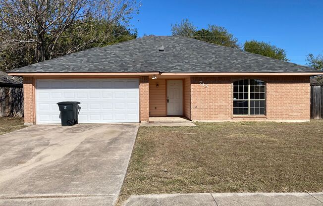 Charming 3 bedroom 2 bath home in Killeen!!