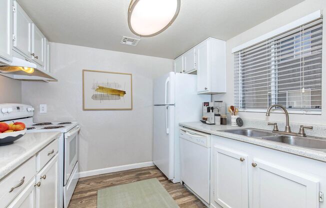 2 beds, 1 bath, 780 sqft, $1,275, Unit 1-236