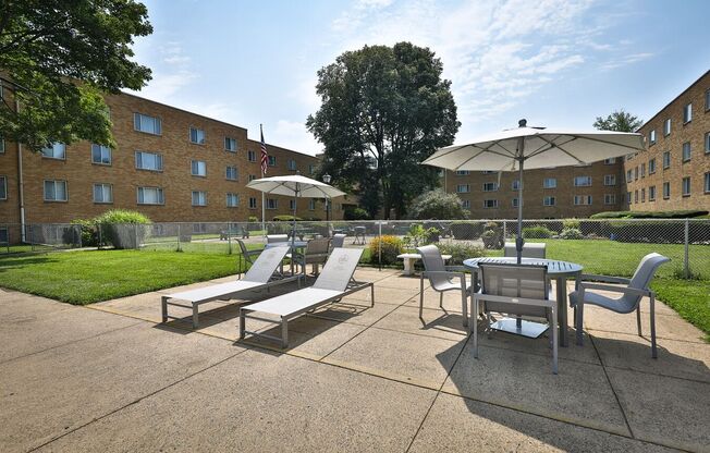 Poolside Picnic Area