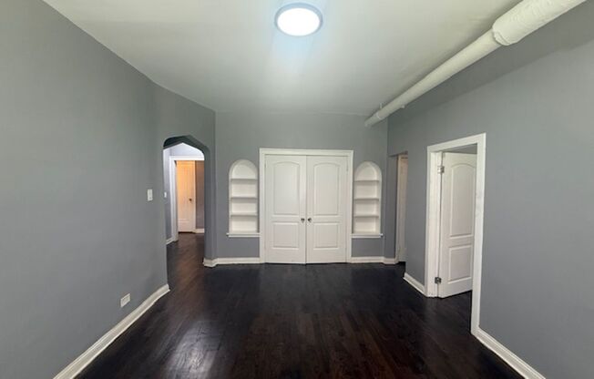 2 beds, 1 bath, $1,695, Unit 5244-B
