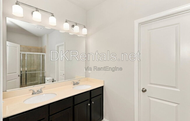 2 beds, 2.5 baths, 1,300 sqft, $1,850