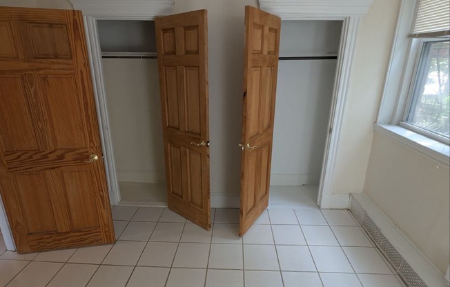2 beds, 1 bath, $2,900, Unit 1
