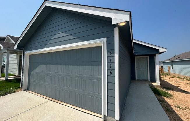 **COMING SOON** 3 Bedroom / 2 Bath Home w/ Community Park & Pool!