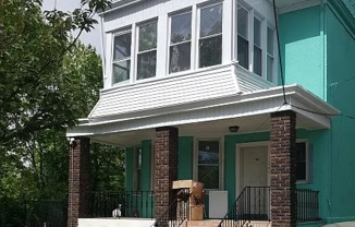 35 SCHUYLER AVE
