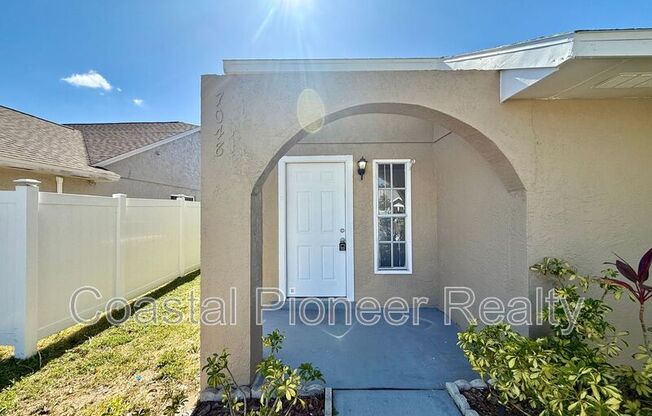 7048 HOLLOWELL DR