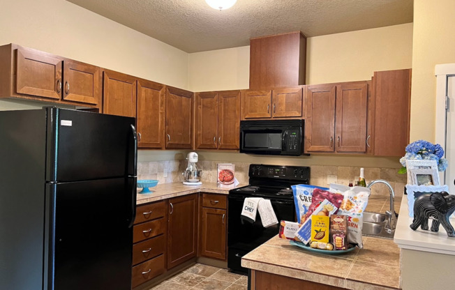 2 beds, 2 baths, 1,090 sqft, $1,600, Unit 523-07