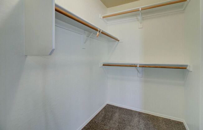 2 beds, 2 baths, 1,036 sqft, $1,600, Unit 284