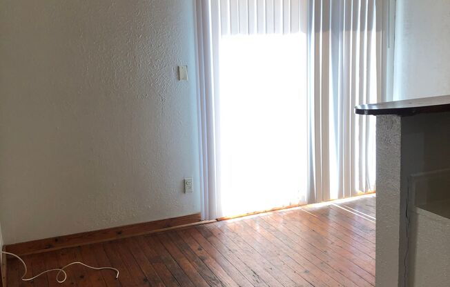 0204-206 E 16th Street