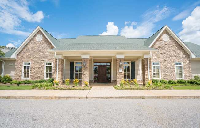 Exterior at Verandas at Taylor Oaks Apartments in Montgomery, AL