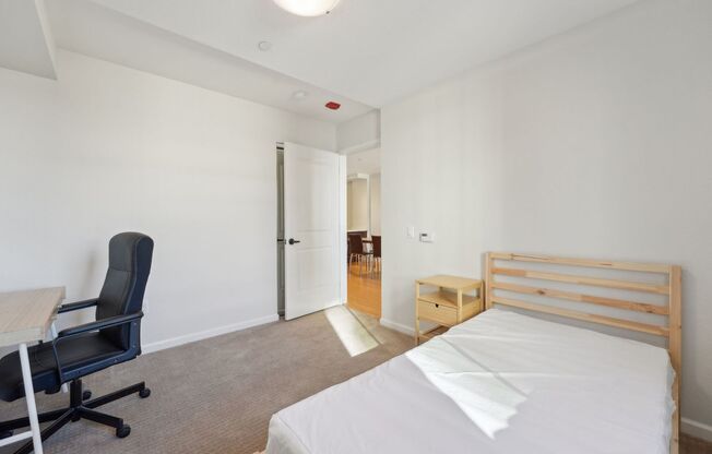 2 beds, 2 baths, 796 sqft, $4,195, Unit 412