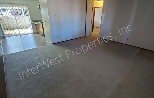 2 beds, 1 bath, 809 sqft, $1,650, Unit 5225