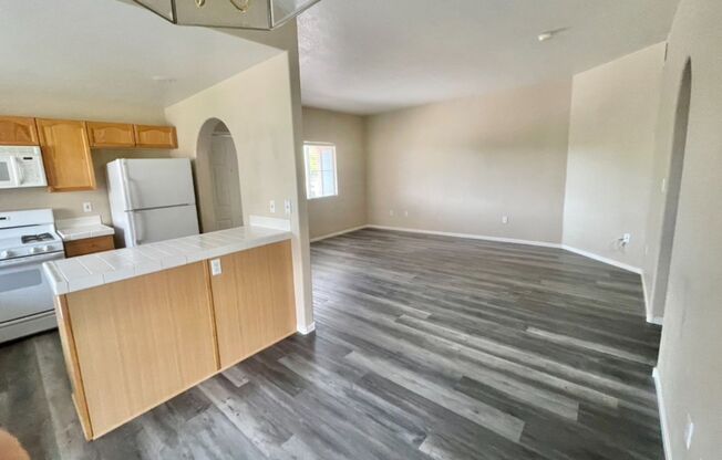 GATED SUMMERLIN CONDO!!