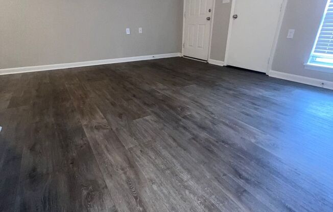 1 bed, 1 bath, 815 sqft, $950, Unit 1030