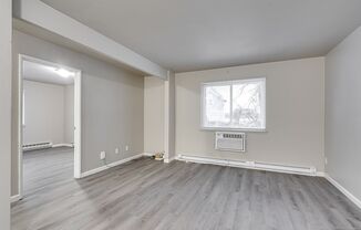 2 beds, 1 bath, 700 sqft, $899, Unit 1227 - 5