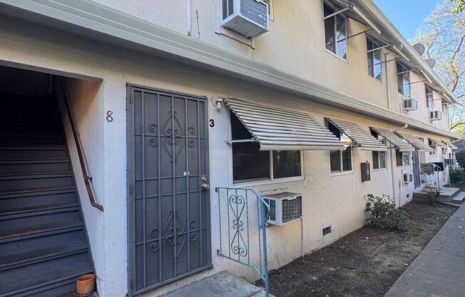2727 V Street - Apts