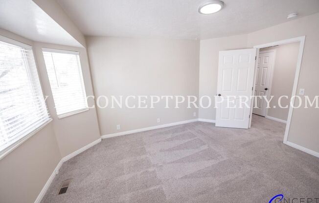 3 beds, 2.5 baths, 1,262 sqft, $2,499, Unit 920