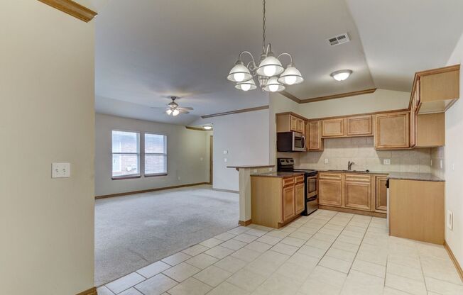 Duplex in Yukon, Available Now!