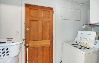 3 beds, 1 bath, $1,275