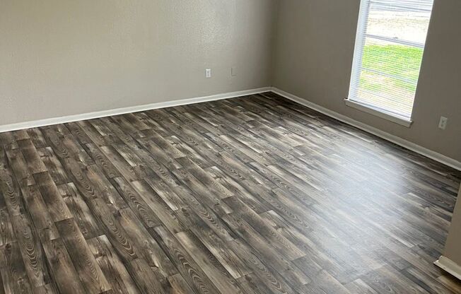 1 bed, 1 bath, 721 sqft, $695, Unit C5