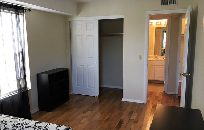 2 beds, 1 bath, 850 sqft, $950, Unit 1541-A2