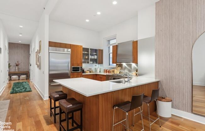 426 W 58 ST