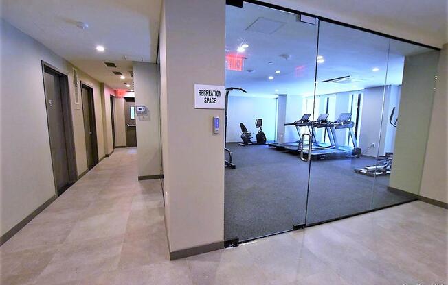 1 bed, 1 bath, 565 sqft, $3,154, Unit 6D