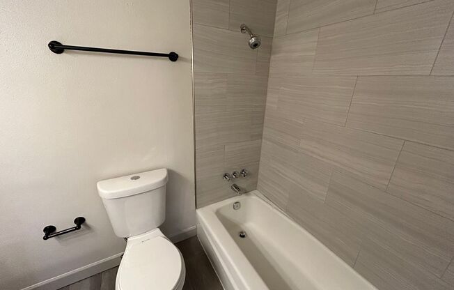 1 bed, 1 bath, $995, Unit 345