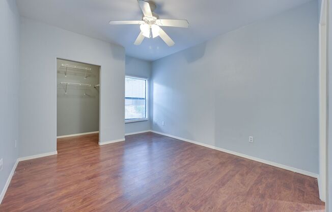 1 bed, 1 bath, $1,300, Unit # 1061