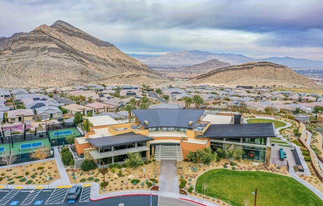 Stunning 5Bed/4.5 Bath home located in a prestigious guard gated community of Reverence in Summerlin