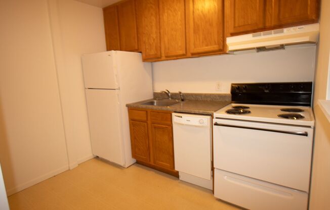 1 bed, 1 bath, $795, Unit Unit 101