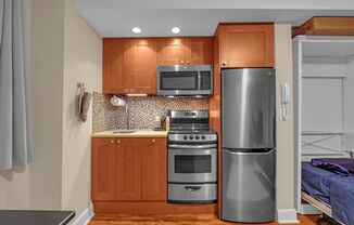 314 E 41 ST