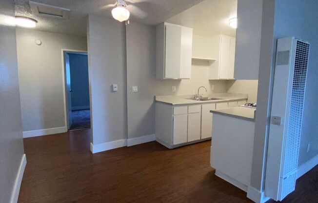 2 beds, 1 bath, 818 sqft, $1,725, Unit 023