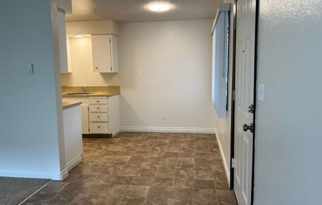 2 beds, 1 bath, 800 sqft, $1,429