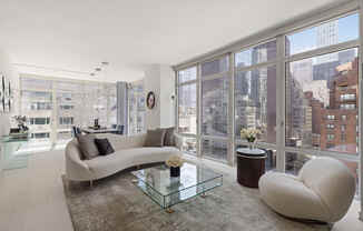 207 E 57 ST