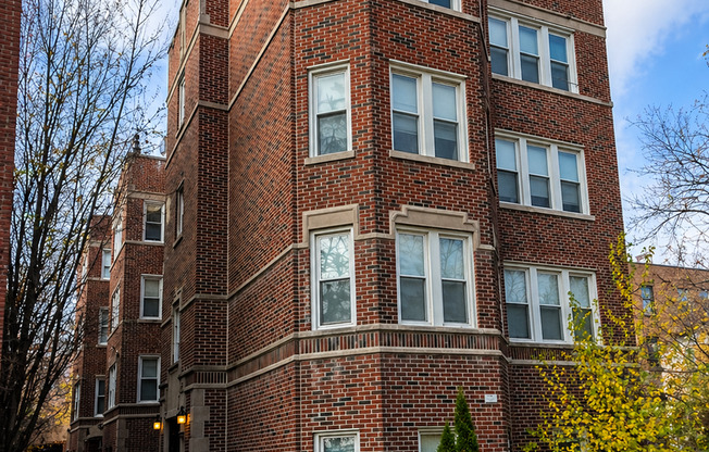 6442-44 N Hamilton