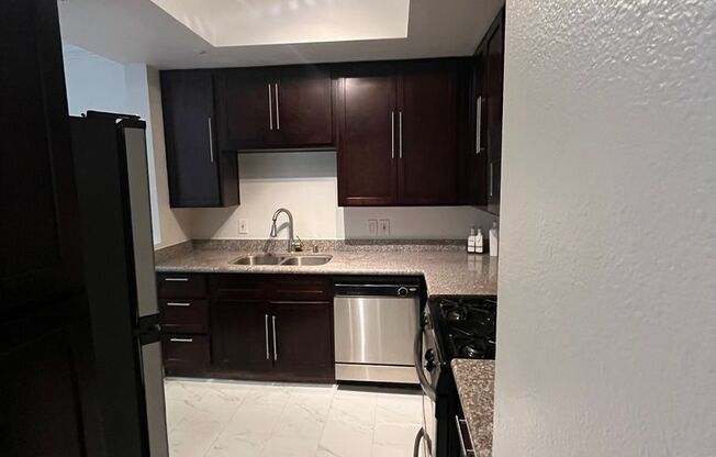 1 bed, 1 bath, $2,195, Unit # 229
