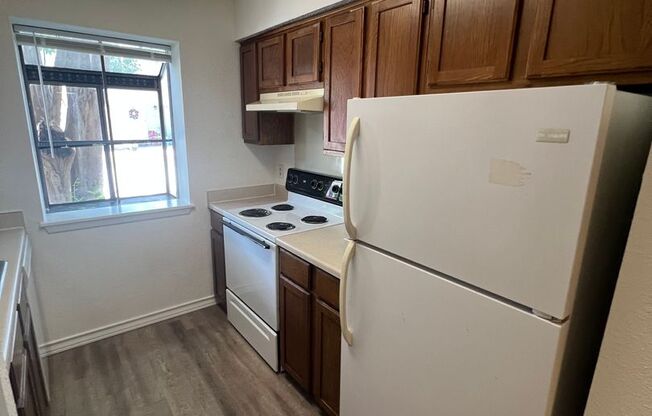 2 story, 2 bedroom home available now!