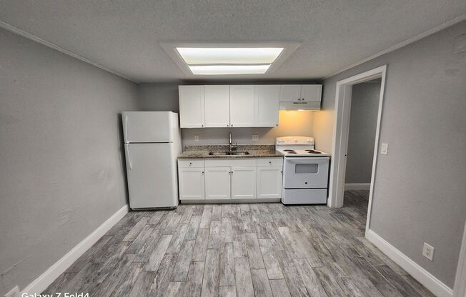 1 bed, 1 bath, 700 sqft, $1,195, Unit Unit 47