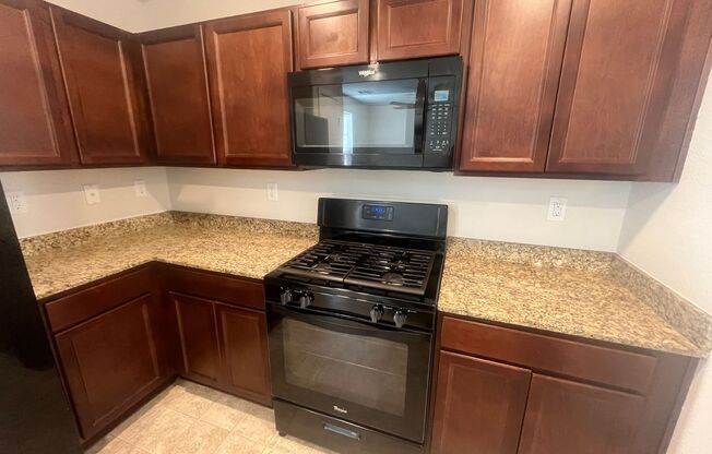 2 bedroom Townhome located near Nellis Air Force Base!!