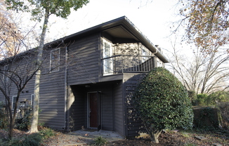 2bd/2.5bth home in Southpark! Location, Location, Location!