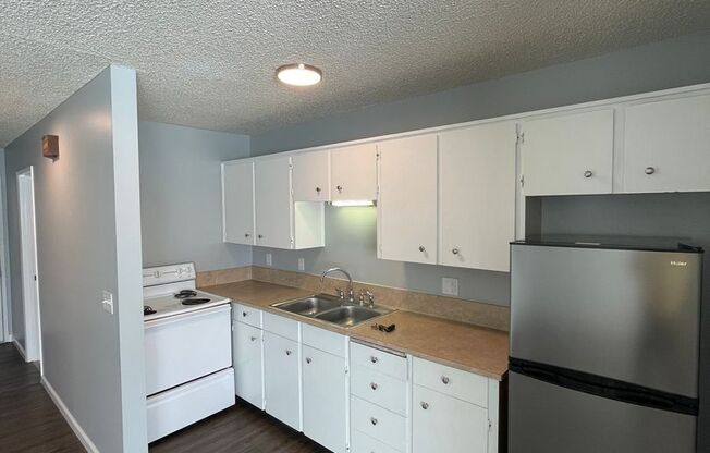 1 bed, 1 bath, 625 sqft, $1,200, Unit 28